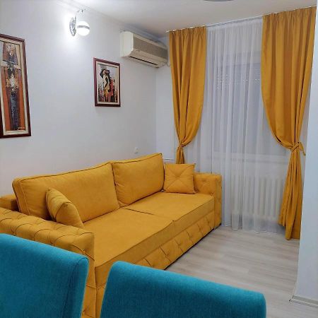 City Lux Square Apartments Skopje Esterno foto