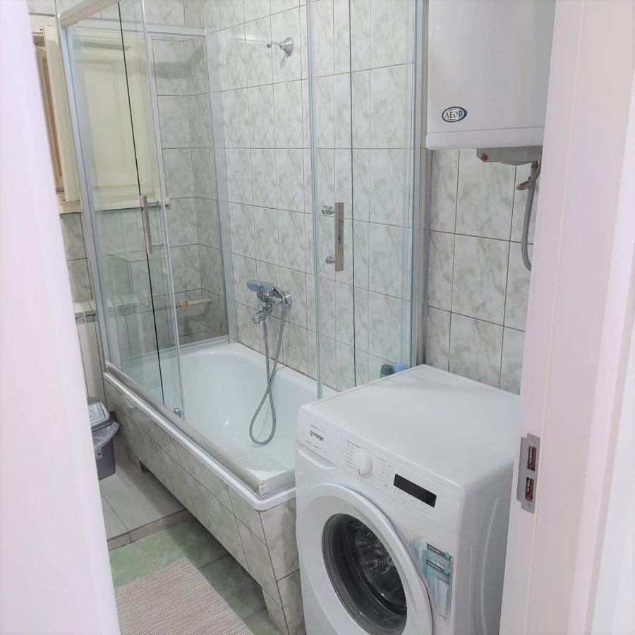 City Lux Square Apartments Skopje Esterno foto