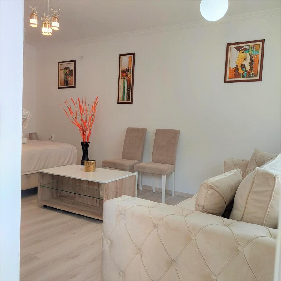 City Lux Square Apartments Skopje Esterno foto