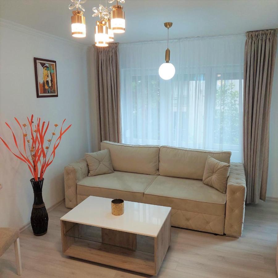 City Lux Square Apartments Skopje Esterno foto